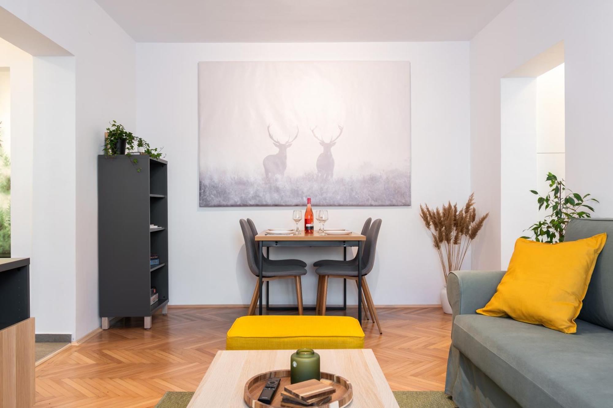 The Cozy Deer Apartment Sinaia Eksteriør billede